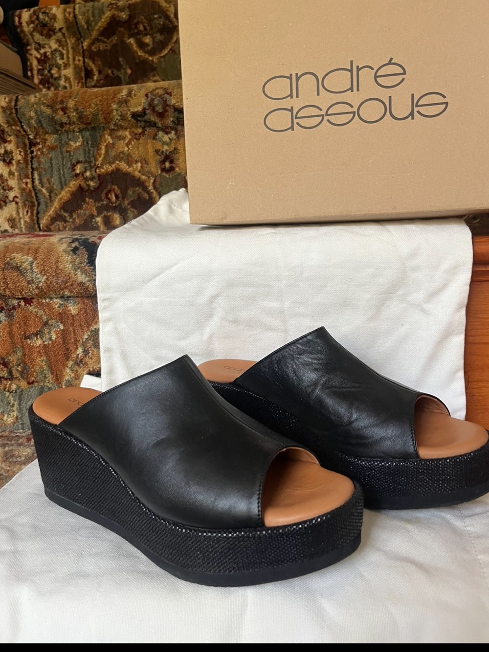 André Assous Slip-on mule platform size 10